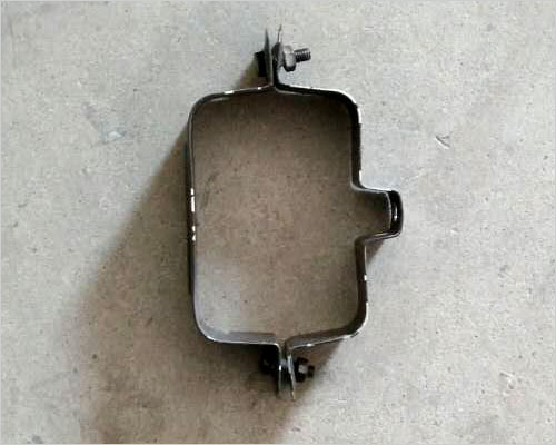 大方管箍 大方管箍是用來連接兩根管子的一段短管. 也叫外接頭.管箍因為其使用方便,廣泛應用于民用建筑,工業(yè),農業(yè)等領域.